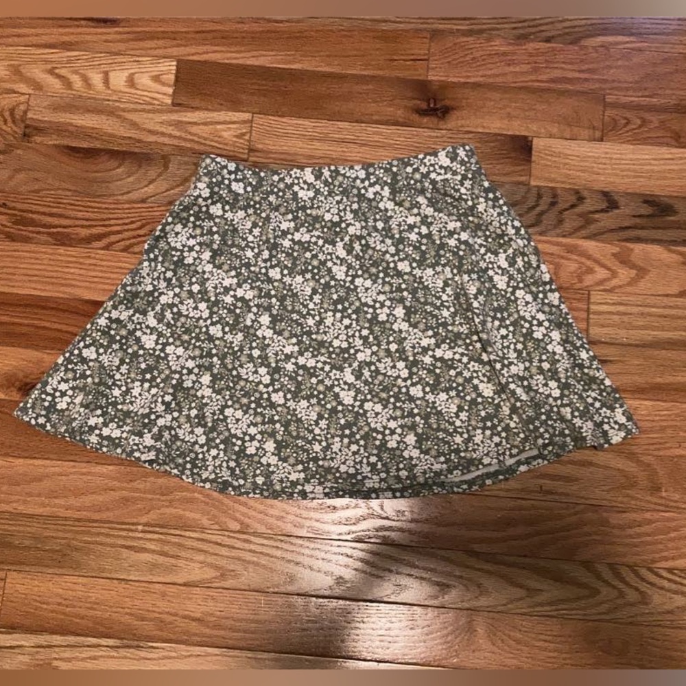 Forever 21 floral mini skirt